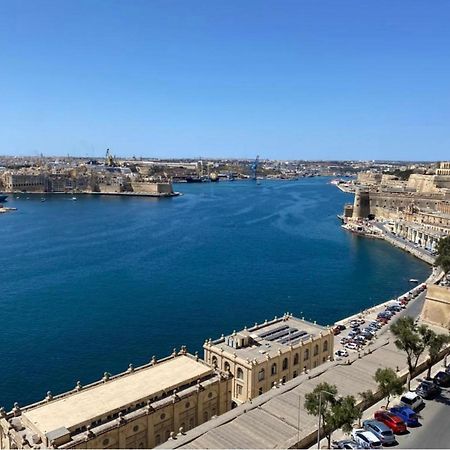 Superb 3 Bedroom Apartment In Valletta Exterior foto