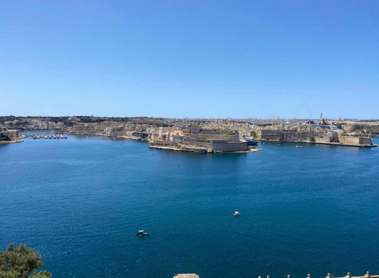 Superb 3 Bedroom Apartment In Valletta Exterior foto